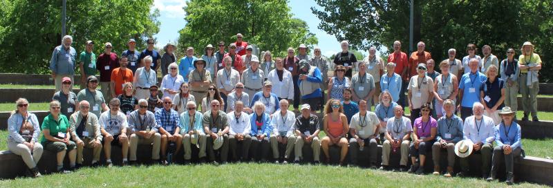 Alumni reunion group picture