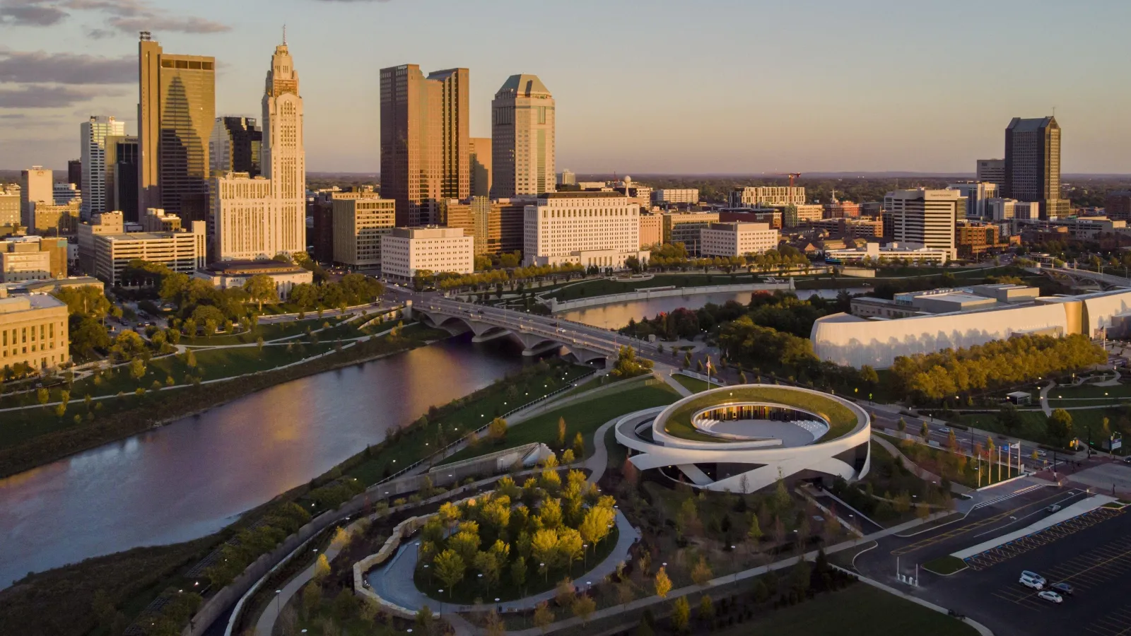 Photo of the Columbus skyline at dusk