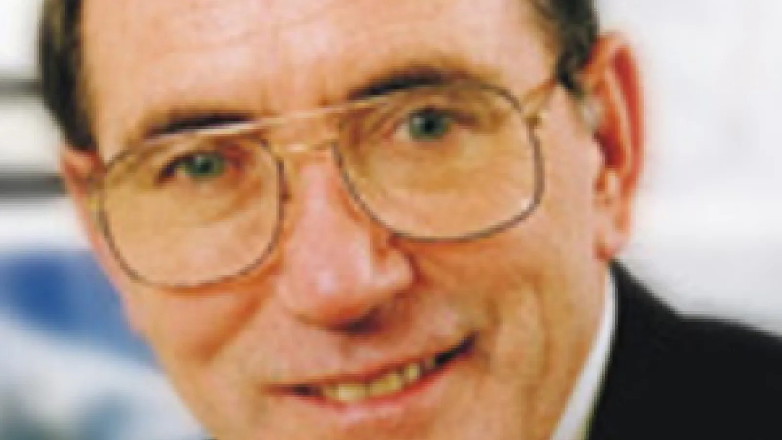 headshot of Lonnie Thompson