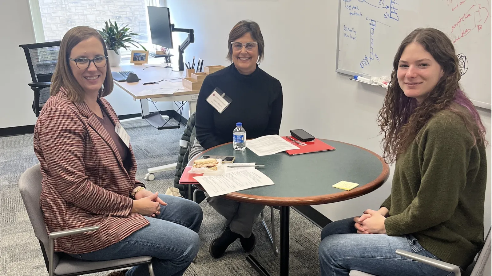 A alumni-student career chat with undergraduate SES major Anastasia Walker (right) and Alumni Board Members Claire Mondro (left) and Sandy Eberts (center).