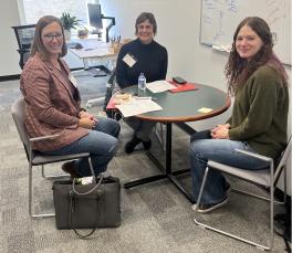 A alumni-student career chat with undergraduate SES major Anastasia Walker (right) and Alumni Board Members Claire Mondro (left) and Sandy Eberts (center).