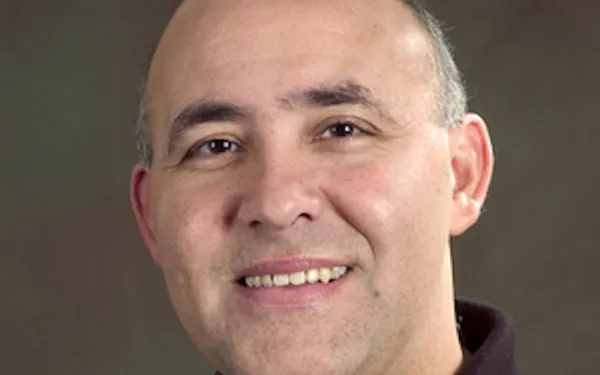 prof-costa-crop