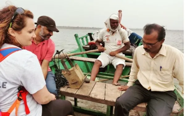 Prof. Leonard-Pingel and colleagues inspecting a lake between Pune and Nagpur. Photo Credit to Prof. Leonard-Pingel. 