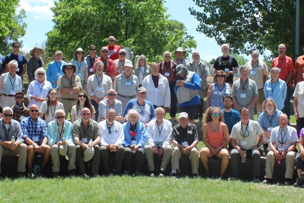 Alumni reunion group picture