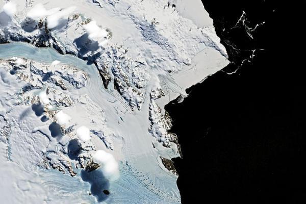 The Priestley Glacier. NASA Earth Observatory images by Joshua Stevens, using Landsat data from the U.S. Geological Survey. December 29, 2020.