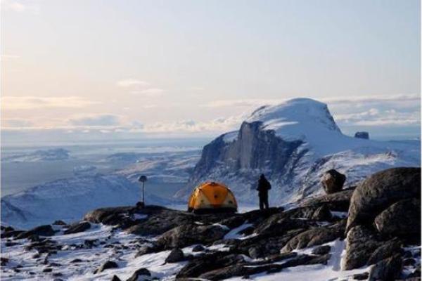 The GNET station ASKY in NW Greenland The GNET station ASKY in NW Greenland