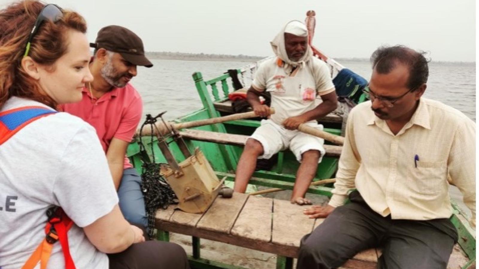 Prof. Leonard-Pingel and colleagues inspecting a lake between Pune and Nagpur. Photo Credit to Prof. Leonard-Pingel. 